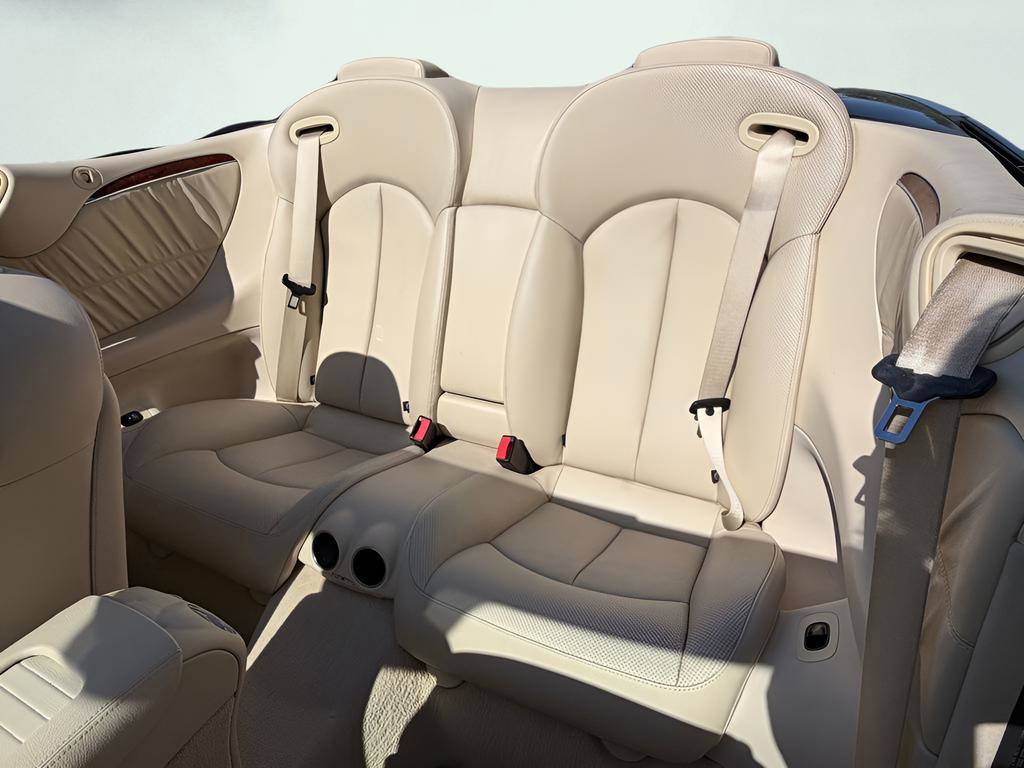 Used 2009 Mercedes-Benz CLK 350 Cabriolet image 19