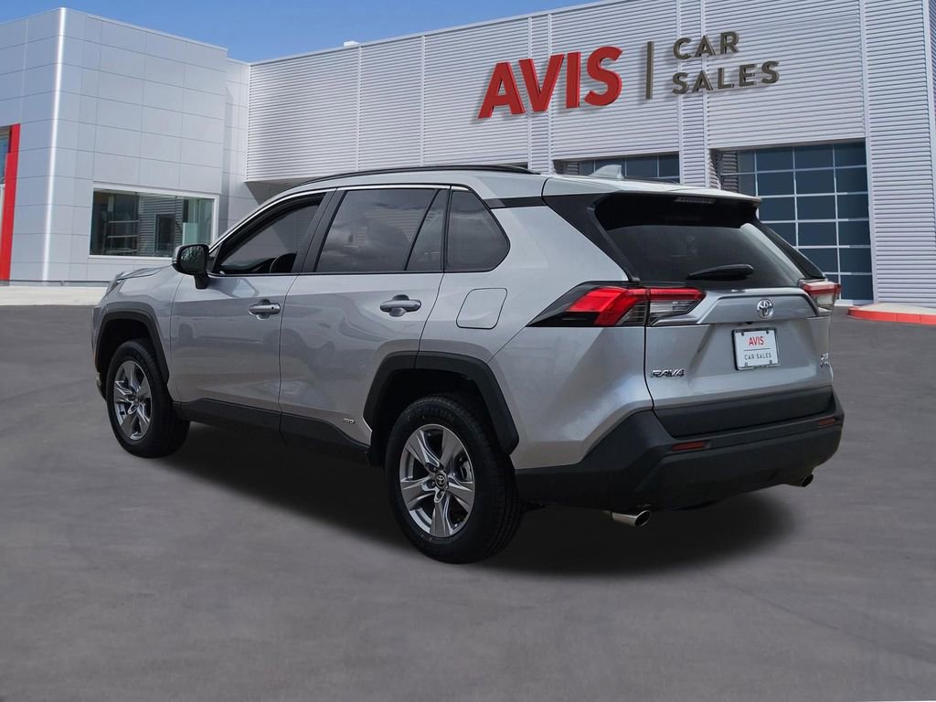 Used 2025 Toyota RAV4 XLE image 3