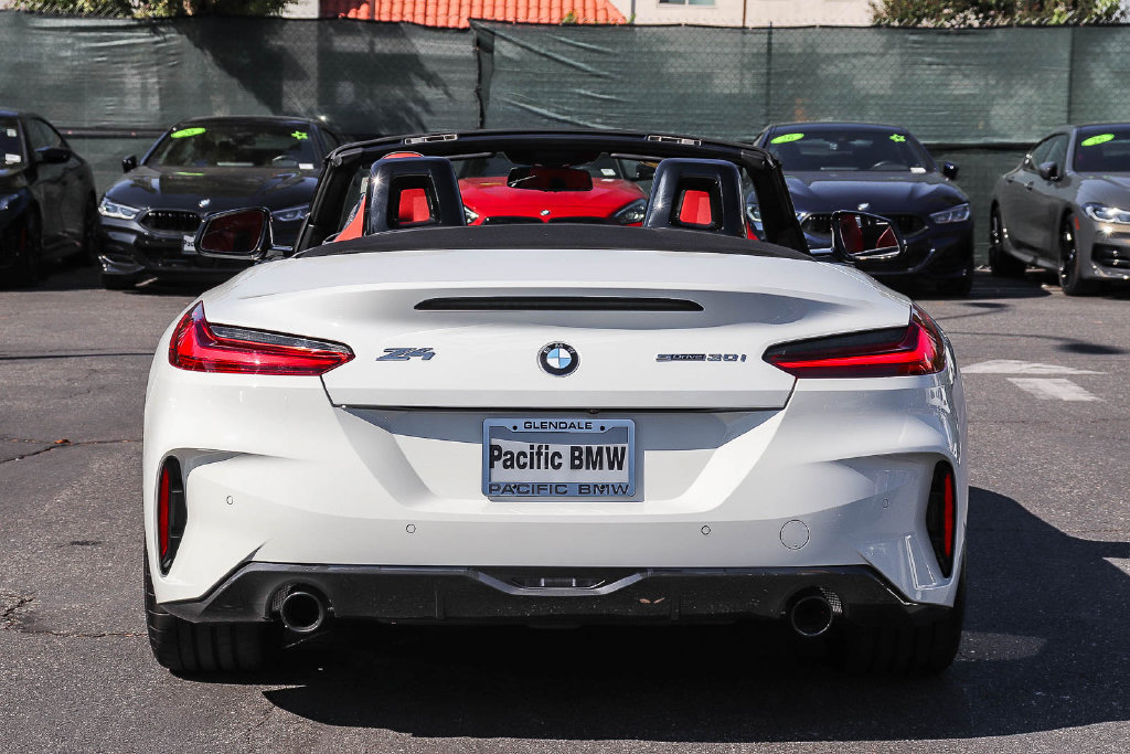 Used 2026 BMW Z4 sDrive30i w/ Dynamic Handling Package RWD image 16