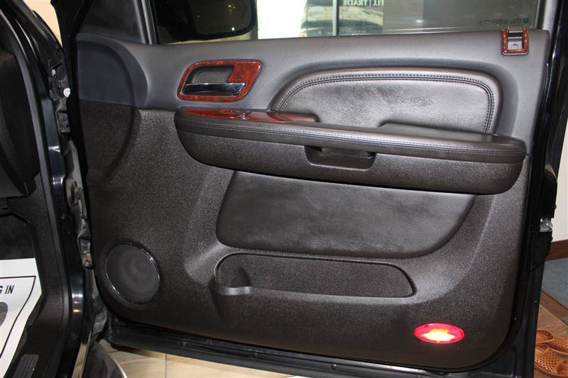 Used 2008 Cadillac Escalade AWD image 32