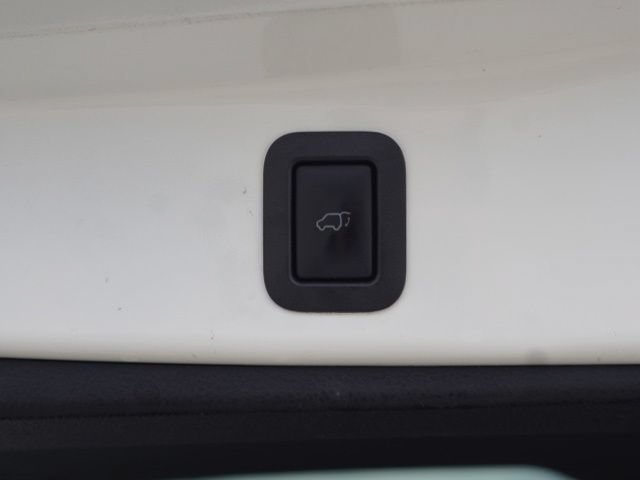 Used 2017 Toyota Highlander Limited w/ Carpet Mat Package FWD image 53