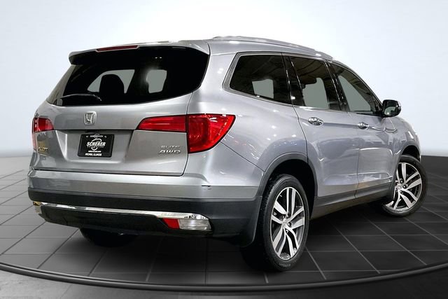Used 2017 Honda Pilot Elite image 2