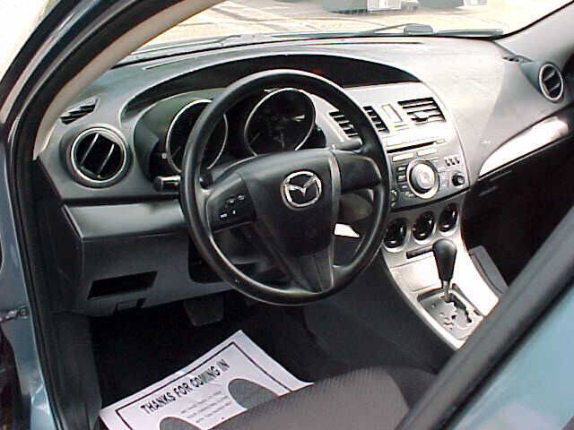 Used 2010 MAZDA MAZDA3 i Sport FWD image 15
