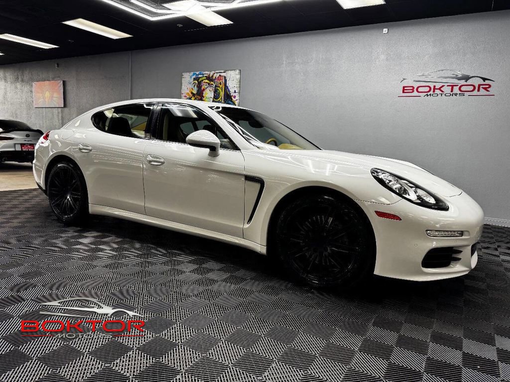 Used 2015 Porsche Panamera 4 image 1