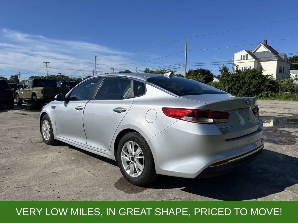 Used 2017 Kia Optima LX FWD image 3