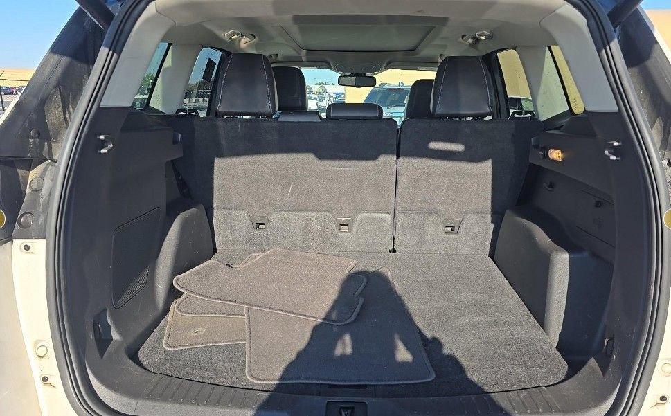 Used 2016 Ford Escape Titanium w/ Equipment Group 301A FWD image 11