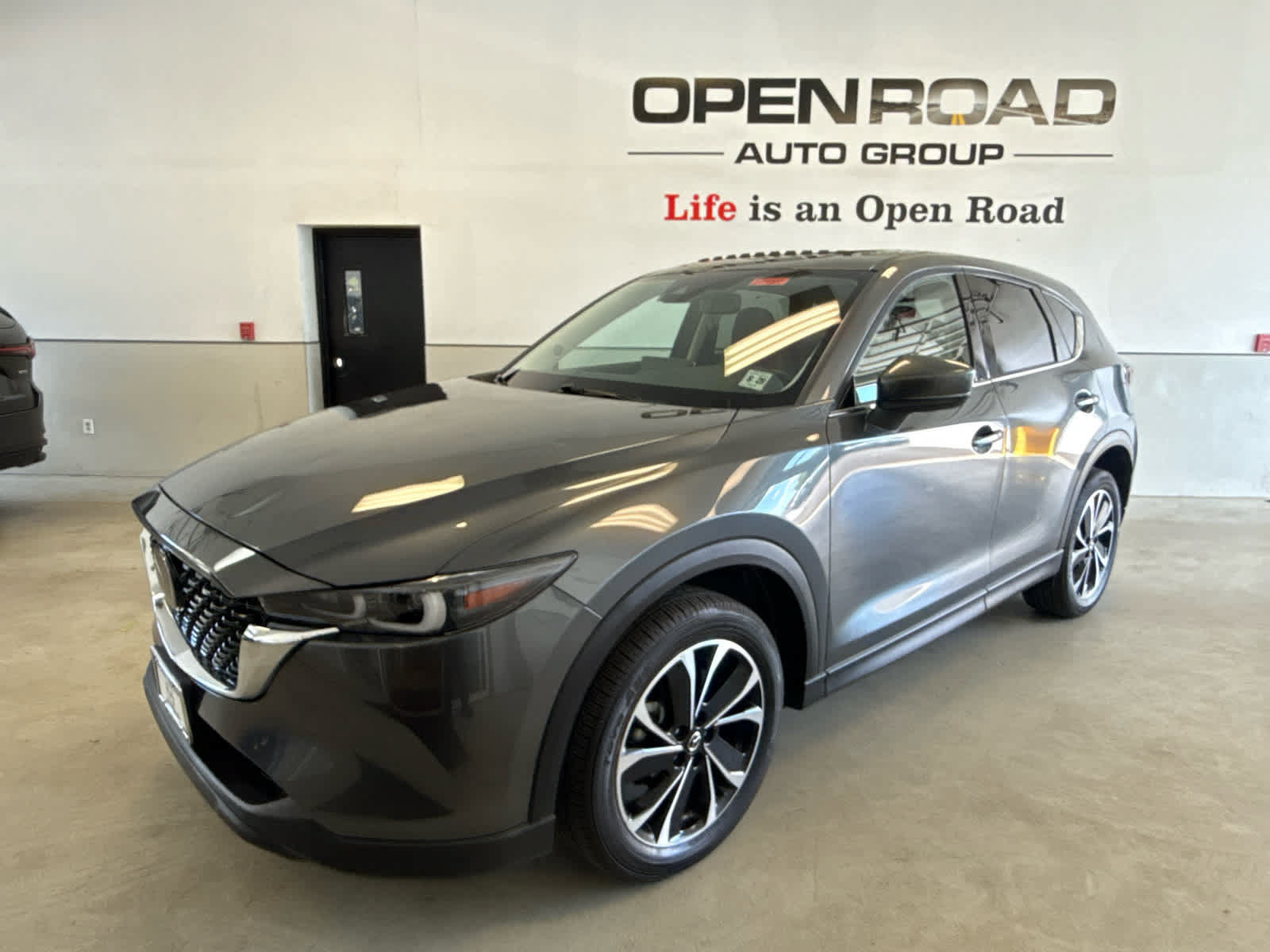 Certified 2023 MAZDA CX-5 AWD 2.5 S w/ Premium Package image 3