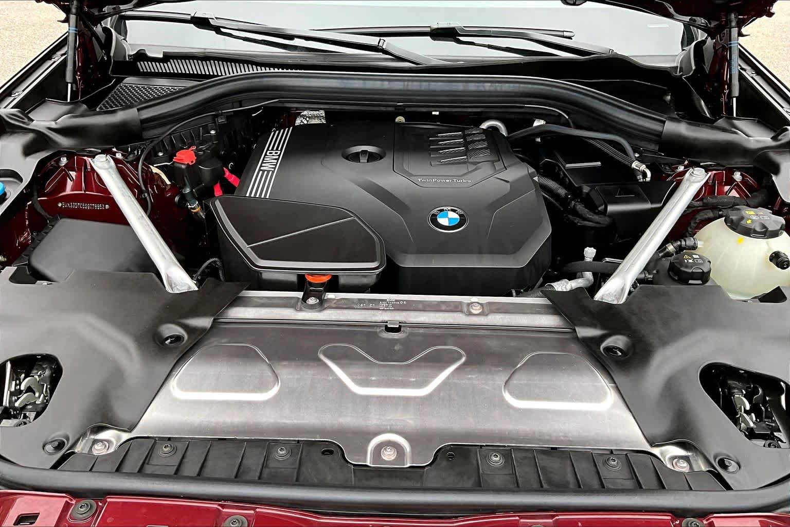Certified 2025 BMW X4 xDrive30i AWD/4WD image 34