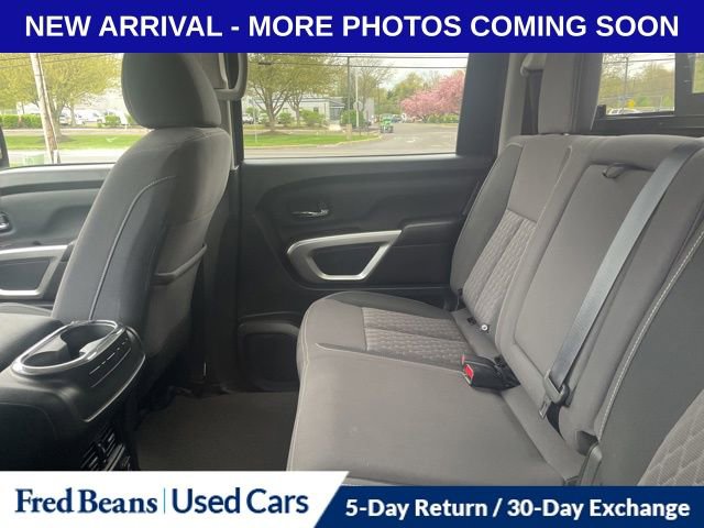 Used 2022 Nissan Titan SV w/ SV Convenience Package image 12