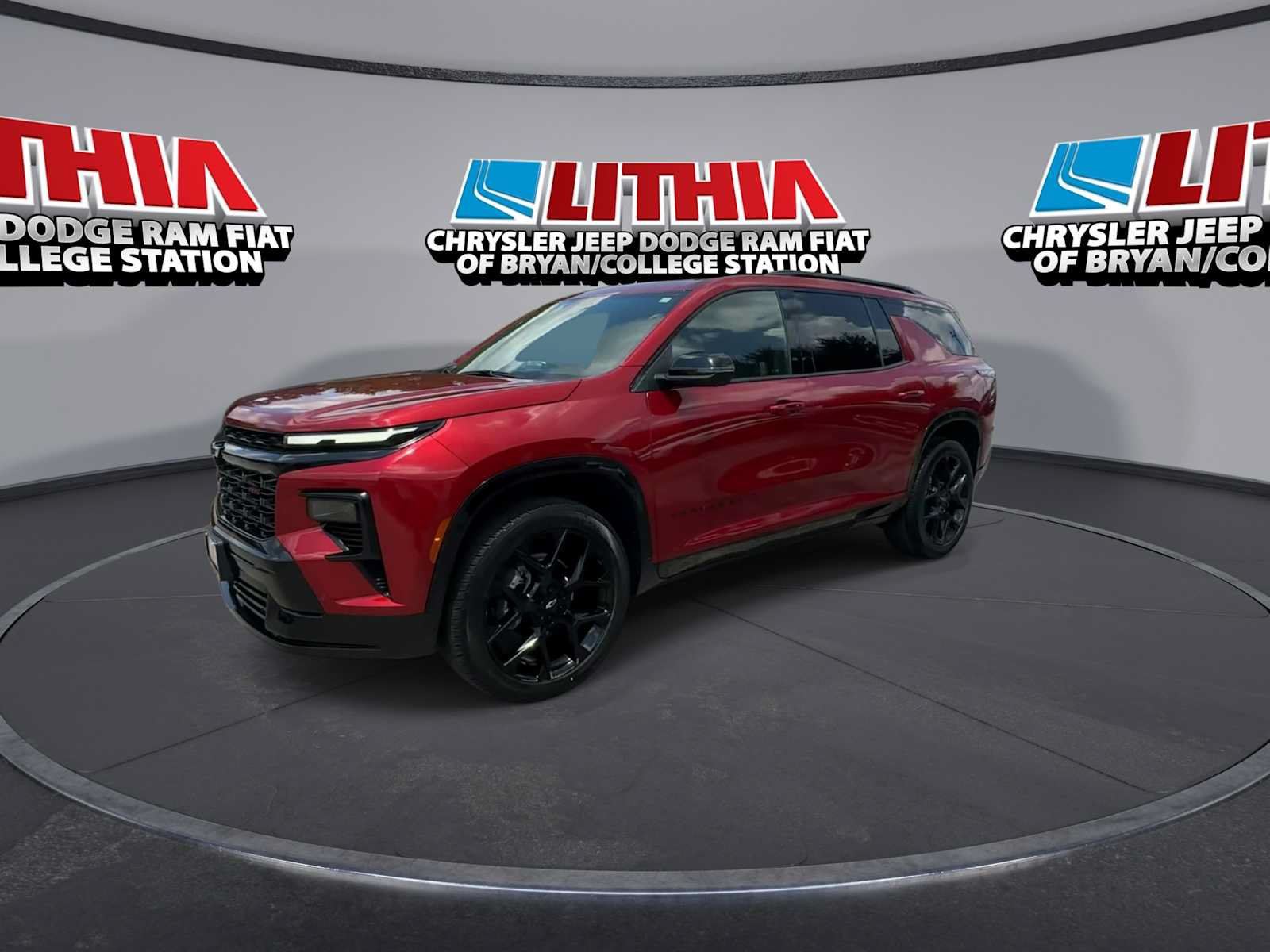 Used 2025 Chevrolet Traverse RS FWD image 4