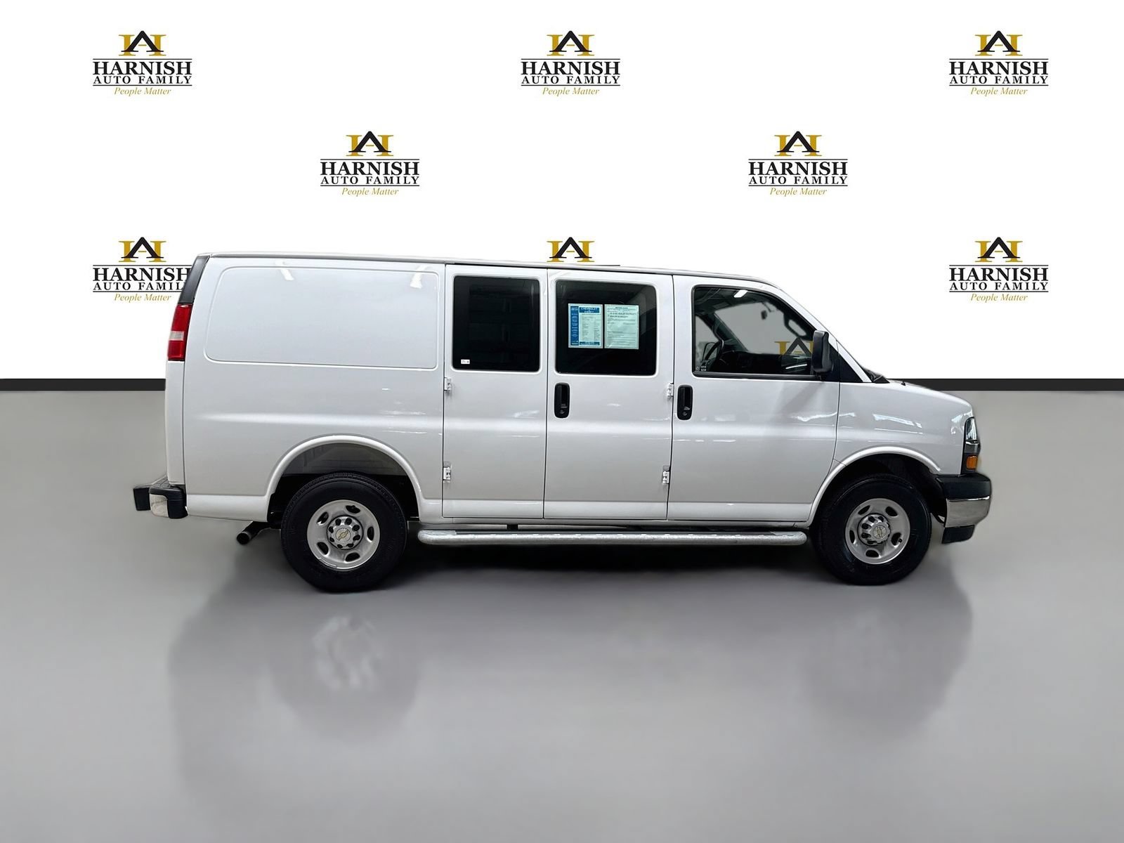 Used 2025 Chevrolet Express 2500 w/ Driver Convenience Package RWD image 5
