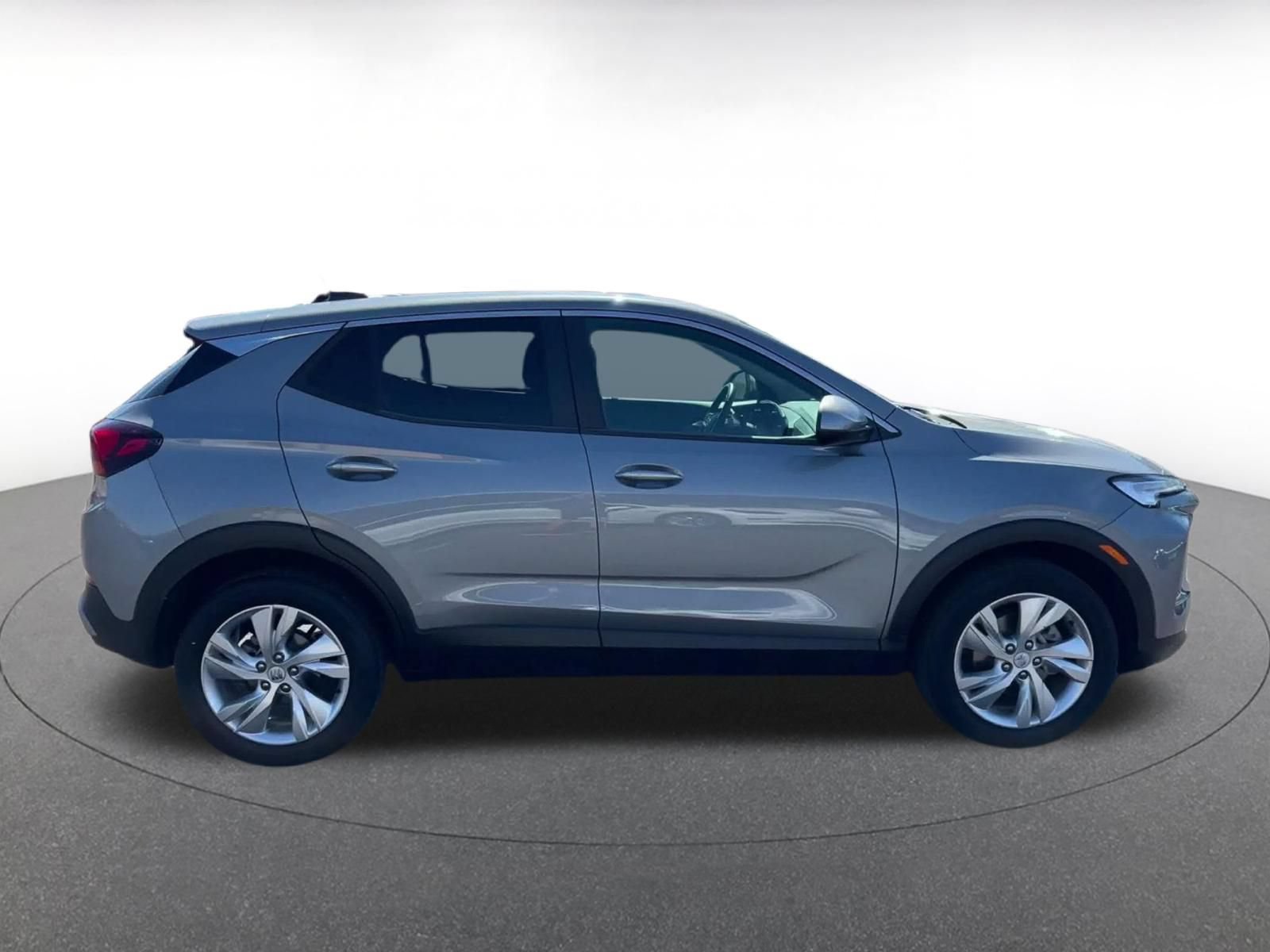 Used 2025 Buick Encore GX Preferred AWD/4WD image 15
