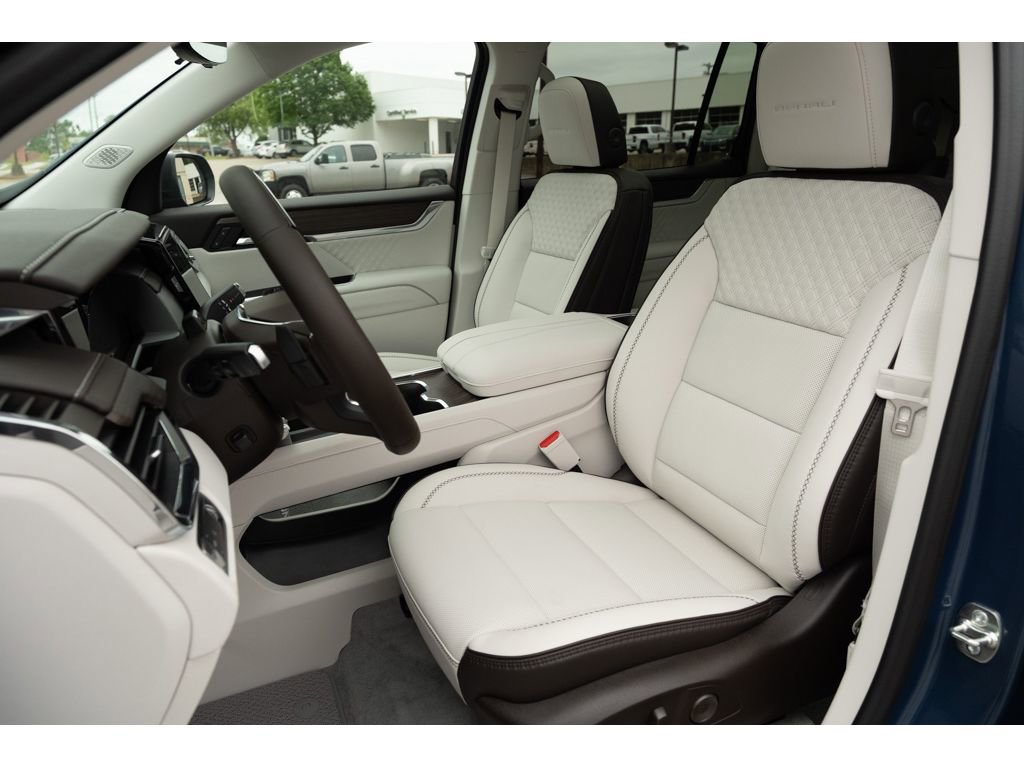 New 2026 GMC Acadia Denali FWD image 12