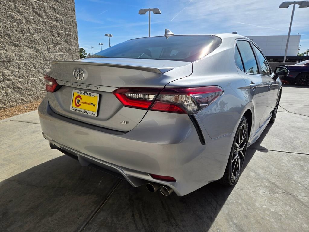 Used 2024 Toyota Camry SE FWD image 5