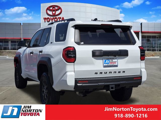 Used 2025 Toyota 4Runner SR5 AWD/4WD image 5
