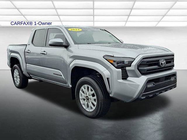 Certified 2024 Toyota Tacoma SR5 AWD/4WD image 1