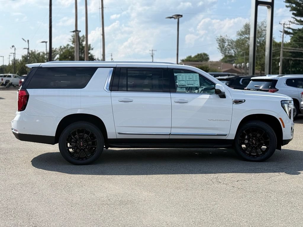 New 2026 GMC Yukon XL Elevation w/ Elevation Premium Package AWD/4WD image 7