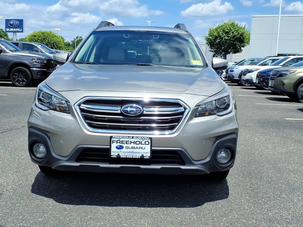 Used 2019 Subaru Outback 2.5i Premium AWD/4WD image 2
