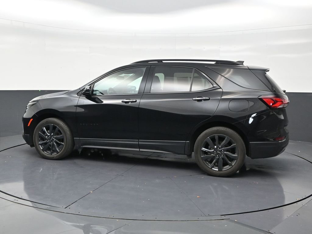 Used 2023 Chevrolet Equinox RS FWD image 2