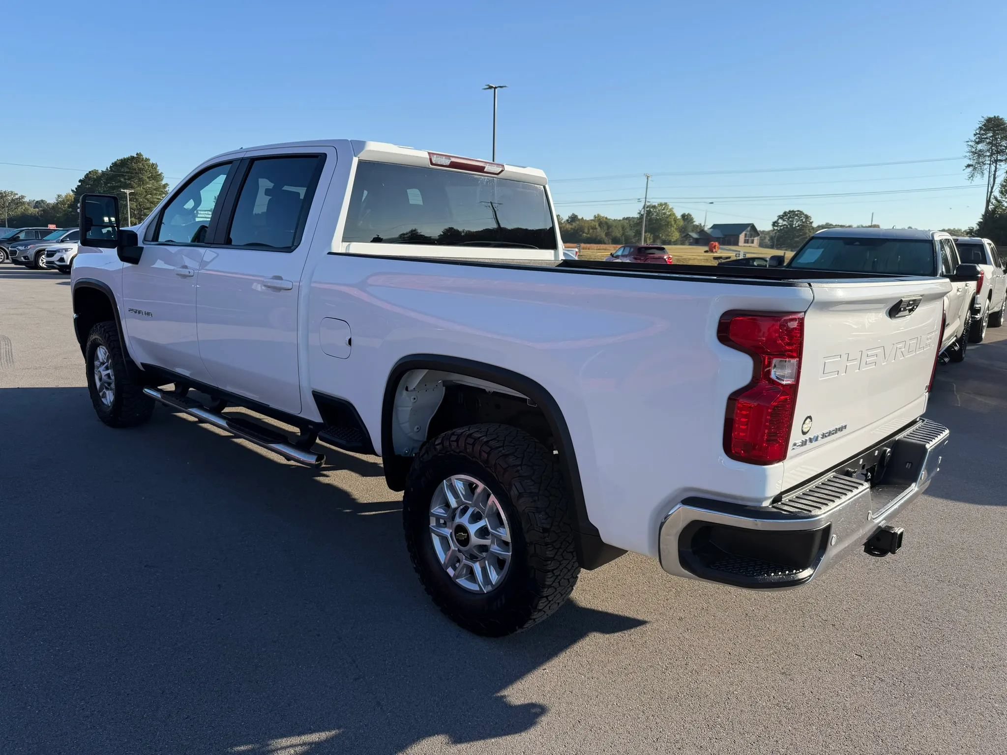 Used 2021 Chevrolet Silverado 2500 LT w/ Z71 Off-Road Package AWD/4WD image 4
