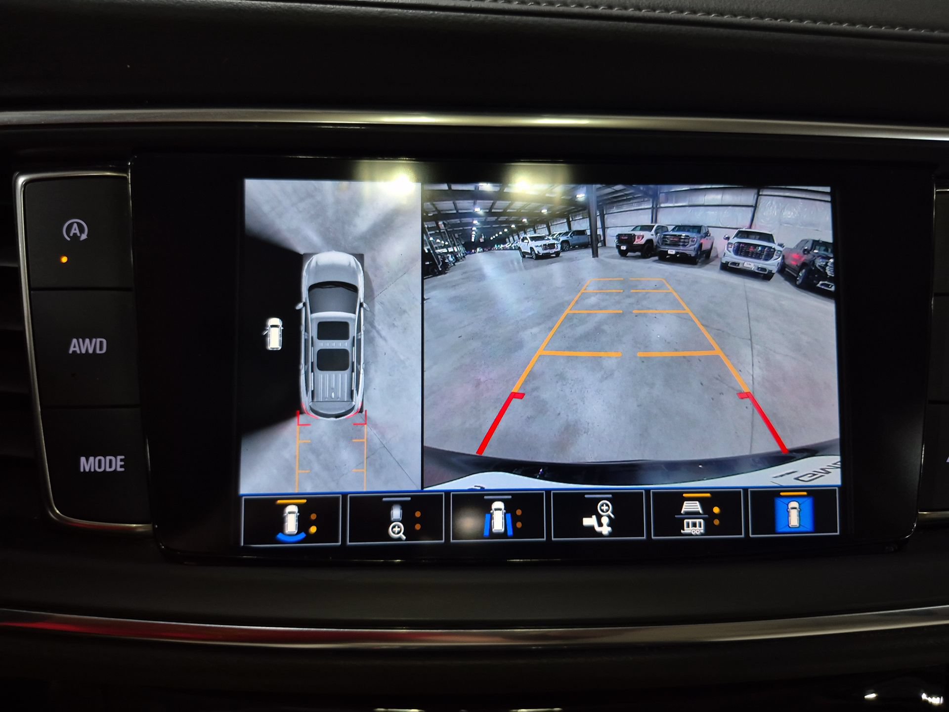 Used 2022 Buick Enclave Avenir w/ Avenir Technology Package AWD/4WD image 16