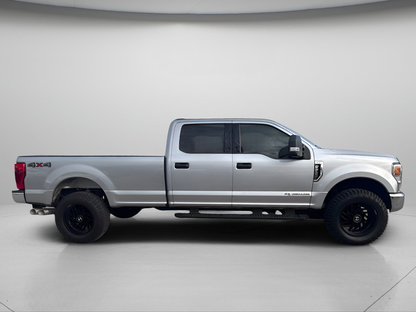 Used 2022 Ford F250 XLT AWD/4WD image 4
