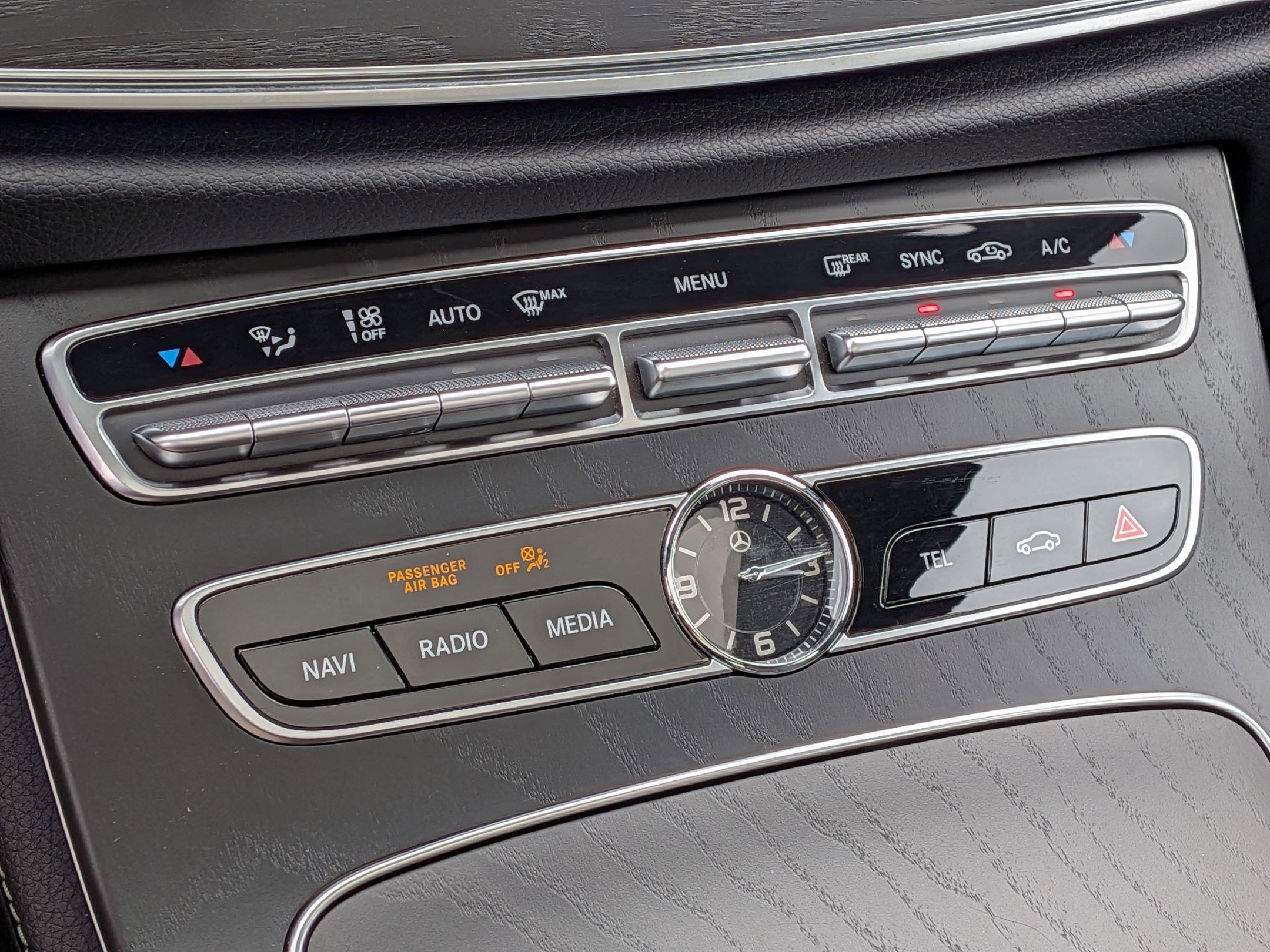 Used 2018 Mercedes-Benz E 300 4MATIC image 27