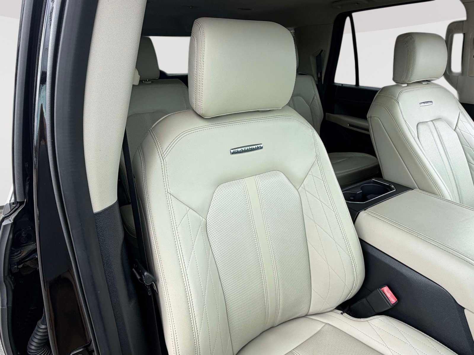 Used 2018 Ford Expedition Max Platinum AWD/4WD image 29