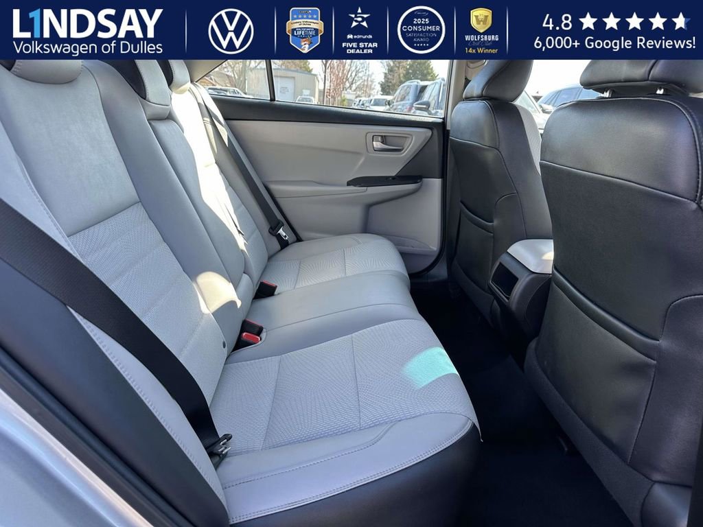 Used 2017 Toyota Camry SE image 12
