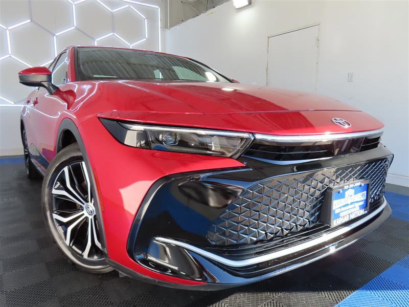 Used 2024 Toyota Crown XLE image 3