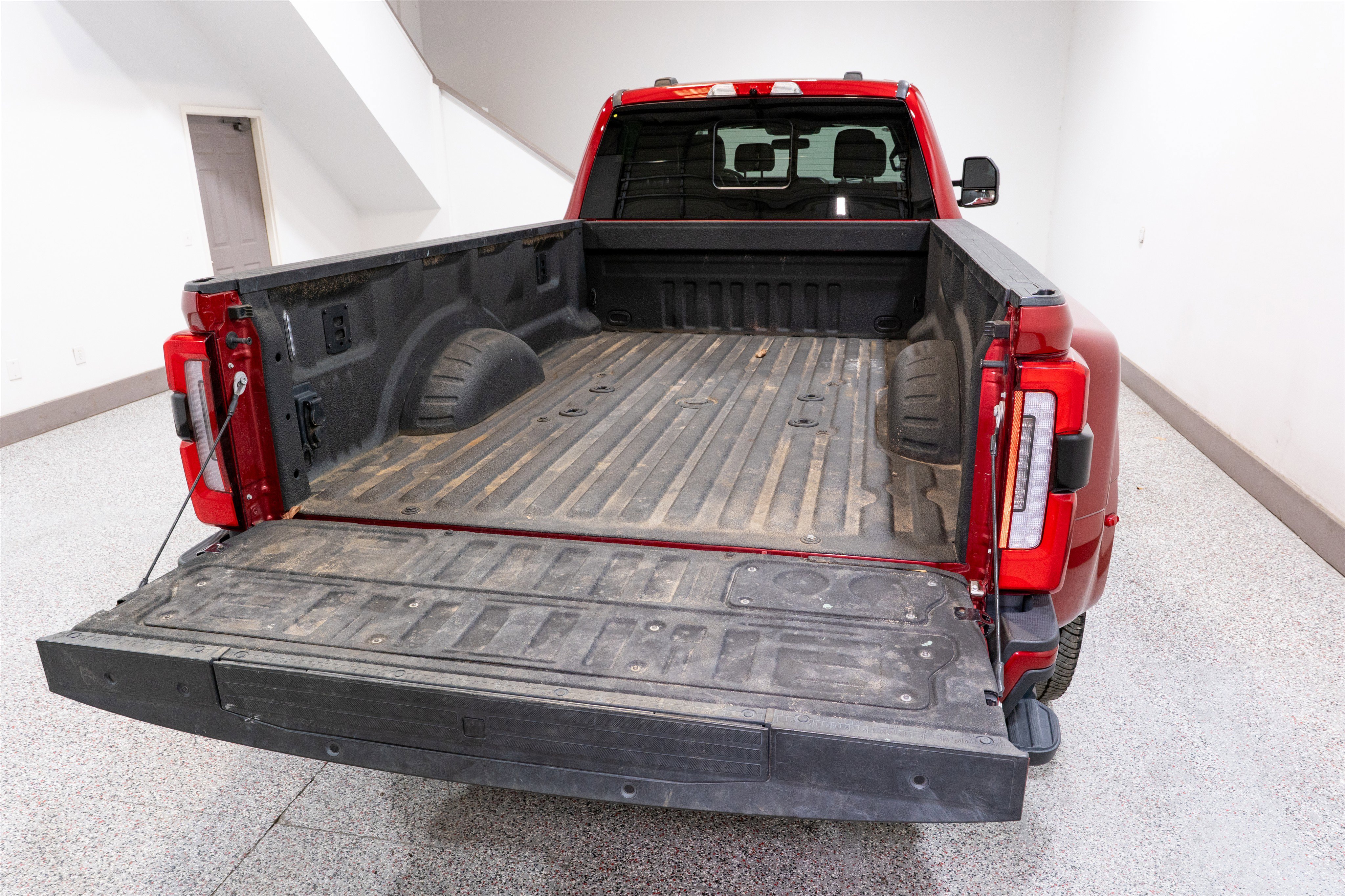 Used 2024 Ford F350 Platinum image 12