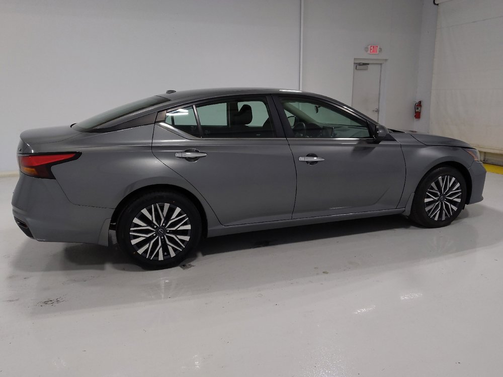 Used 2023 Nissan Altima 2.5 SV image 10