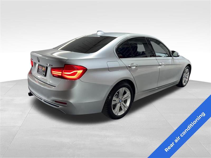 Used 2017 BMW 330i xDrive Sedan image 4