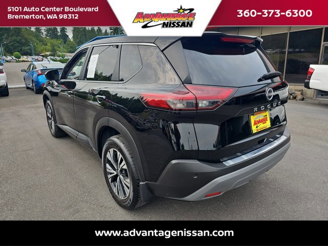 Used 2023 Nissan Rogue SV image 3