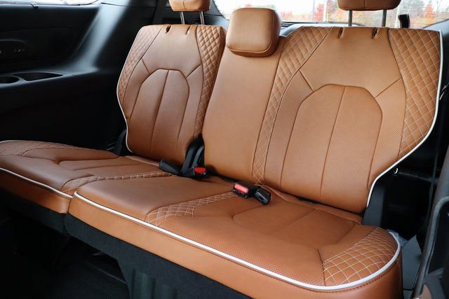 New 2026 Chrysler Pacifica Pinnacle AWD/4WD image 57