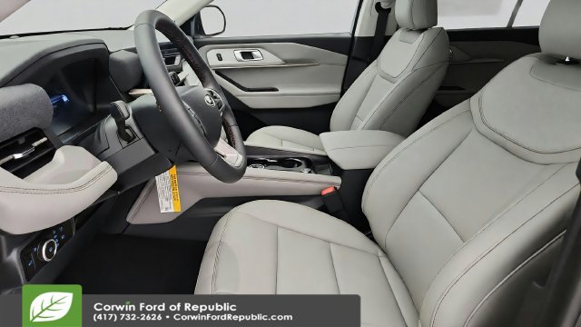 New 2026 Ford Explorer Active w/ Active Comfort Package AWD/4WD image 13