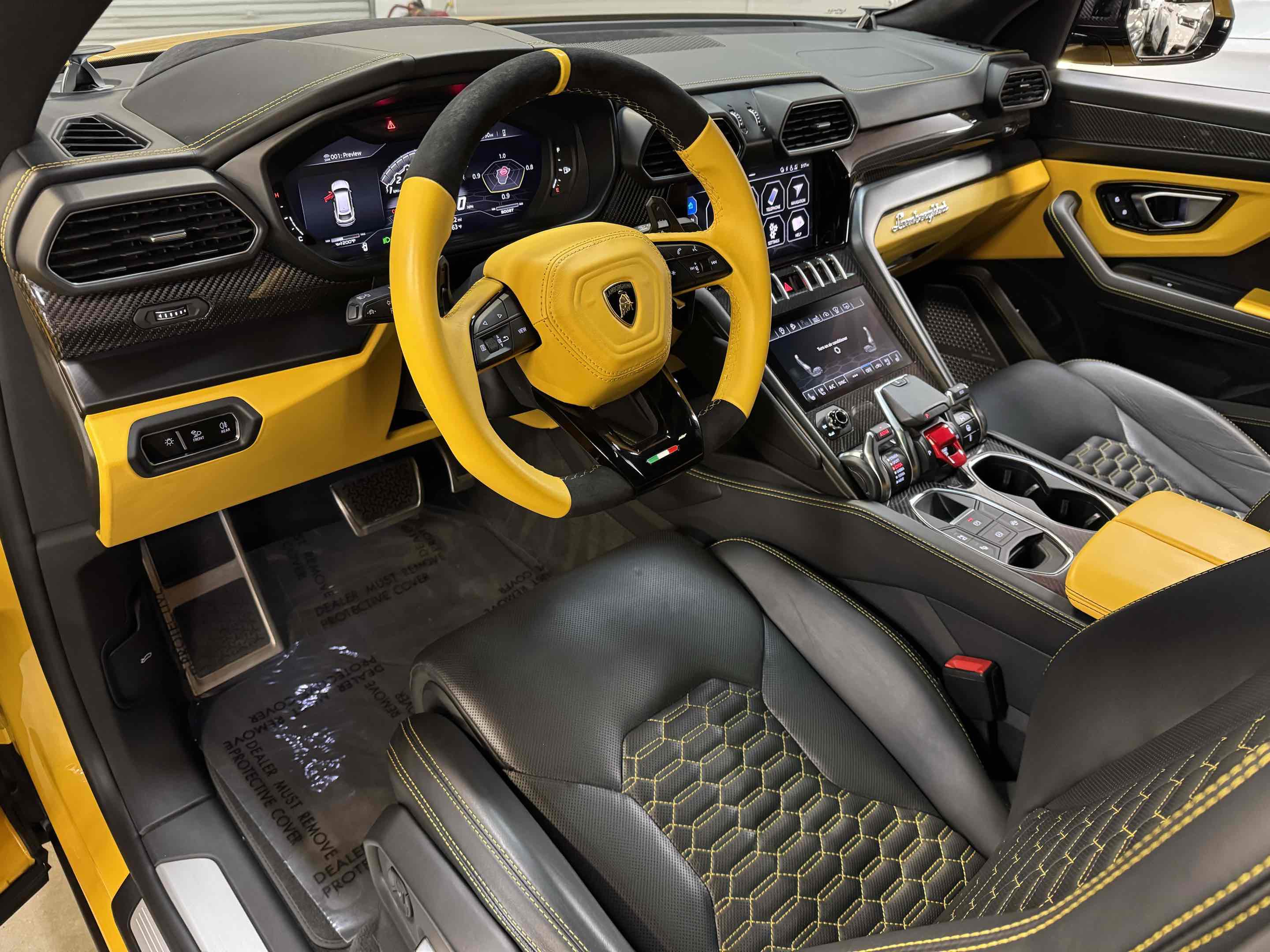 Used 2021 Lamborghini Urus image 29