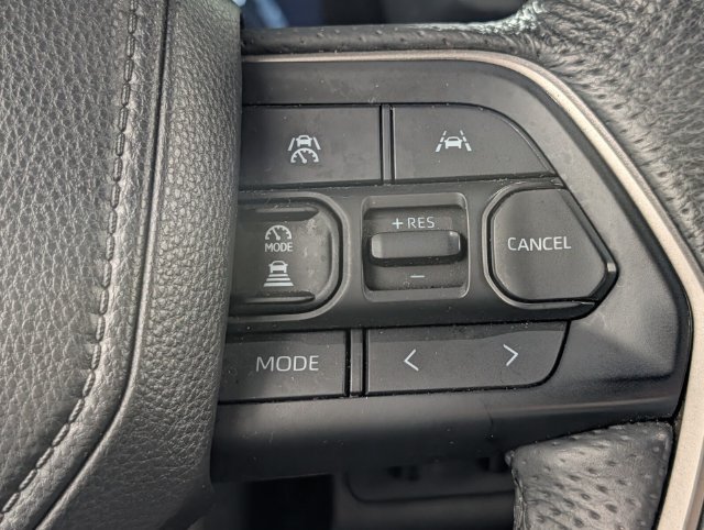 Used 2025 Toyota Tacoma TRD Off-Road AWD/4WD image 18