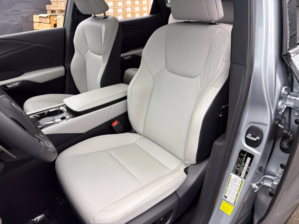 Used 2024 Lexus RX 350 Premium w/ Accessory Package (Z1) AWD/4WD image 19