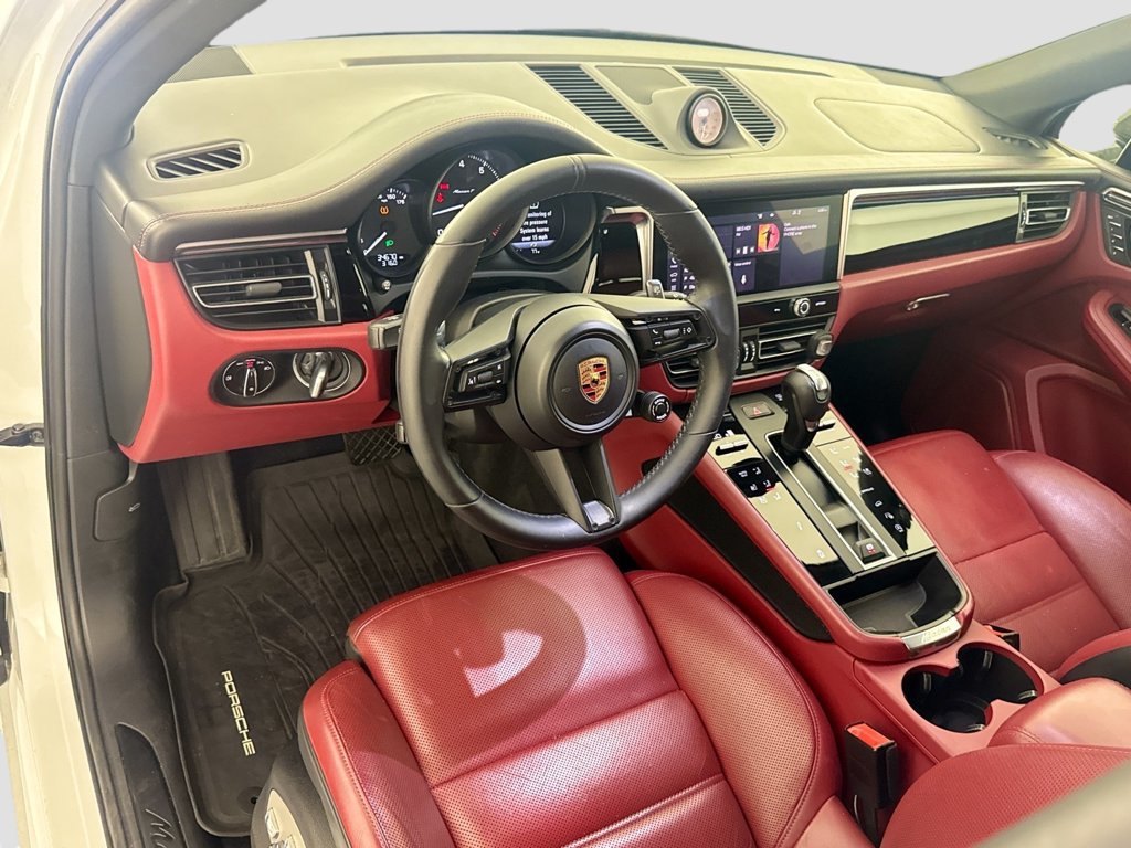 Used 2023 Porsche Macan Turbo AWD/4WD image 9