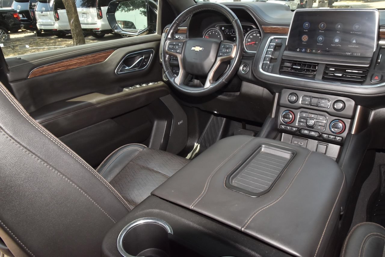 Used 2021 Chevrolet Tahoe High Country w/ Premium Package AWD/4WD image 16