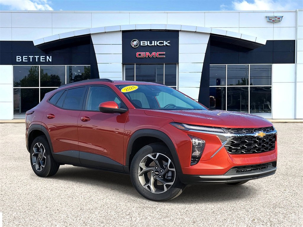 Used 2024 Chevrolet Trax LT w/ Driver Confidence Package 360° Tour