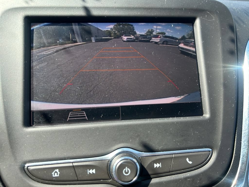 Used 2023 Chevrolet Equinox LS AWD/4WD image 21