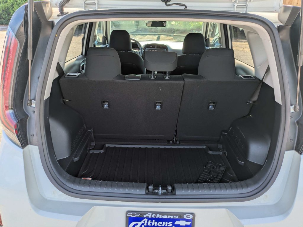 Used 2024 Kia Soul LX w/ Option Group 015 FWD image 13