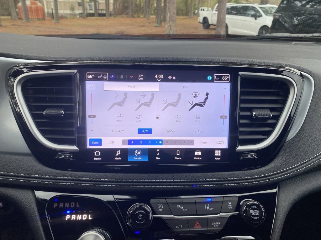 New 2026 Chrysler Pacifica Limited w/ S Appearance Package image 33