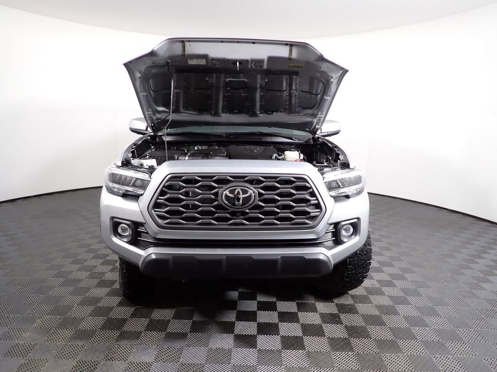 Used 2023 Toyota Tacoma TRD Off-Road w/ TRD Premium Off Road Package image 9