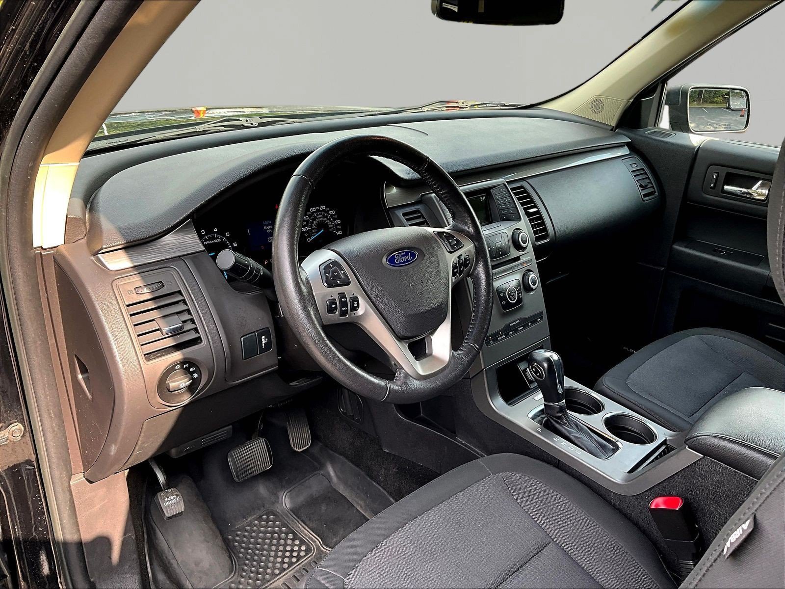 Used 2018 Ford Flex SE FWD image 17
