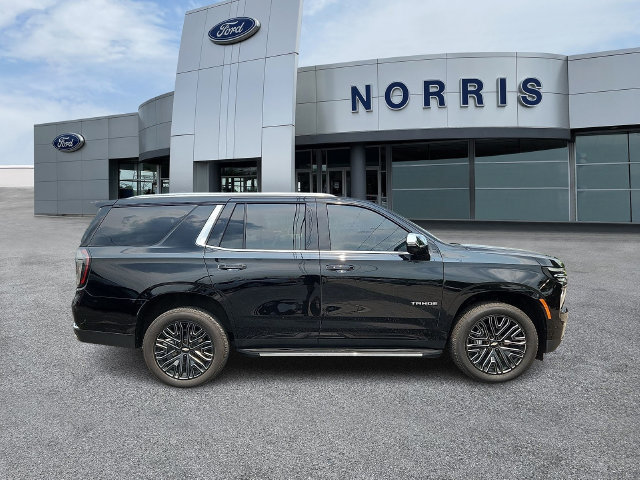 Used 2025 Chevrolet Tahoe Premier AWD/4WD image 5