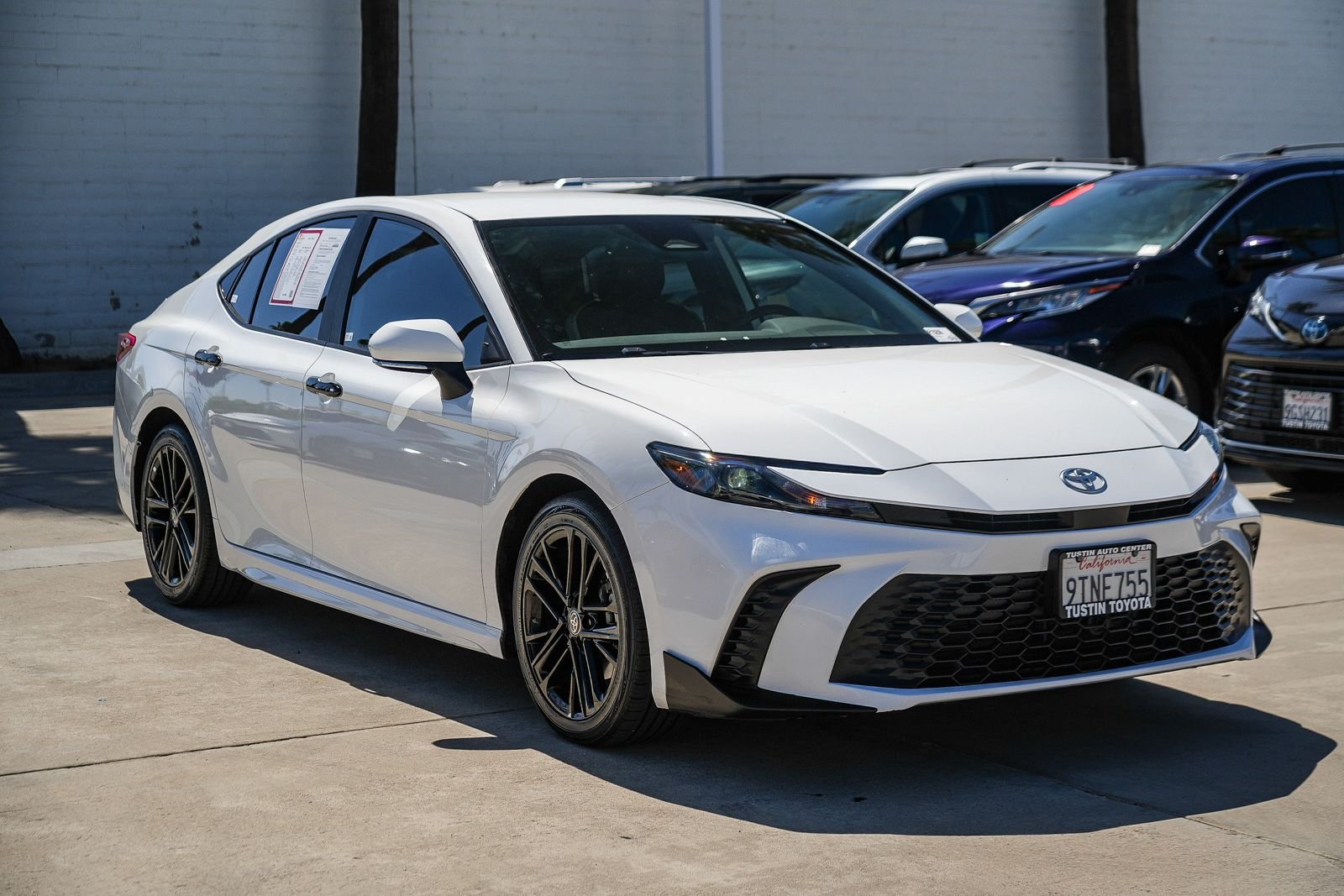 Certified 2025 Toyota Camry SE FWD image 5