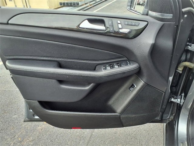 Used 2019 Mercedes-Benz GLE 400 4MATIC image 13